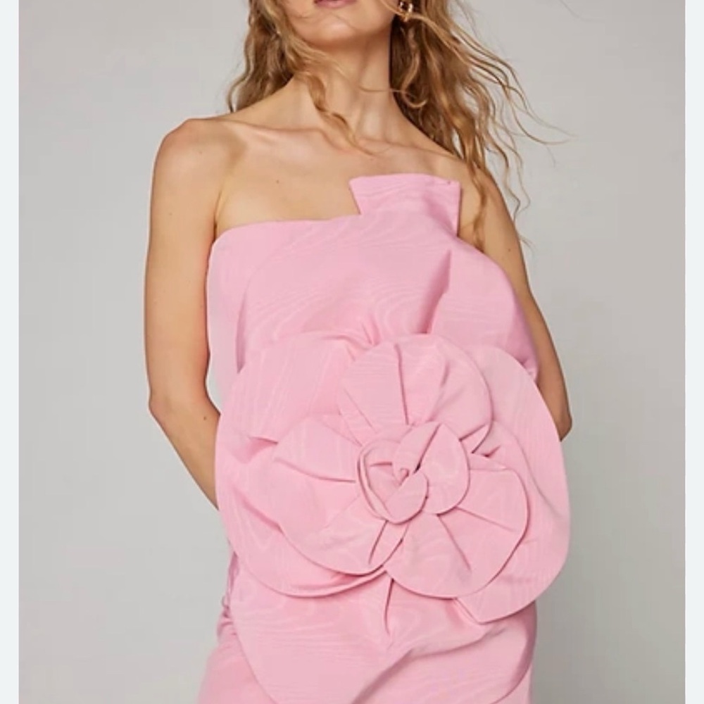 Bardot Strapless Pink Dress with Floral Accent